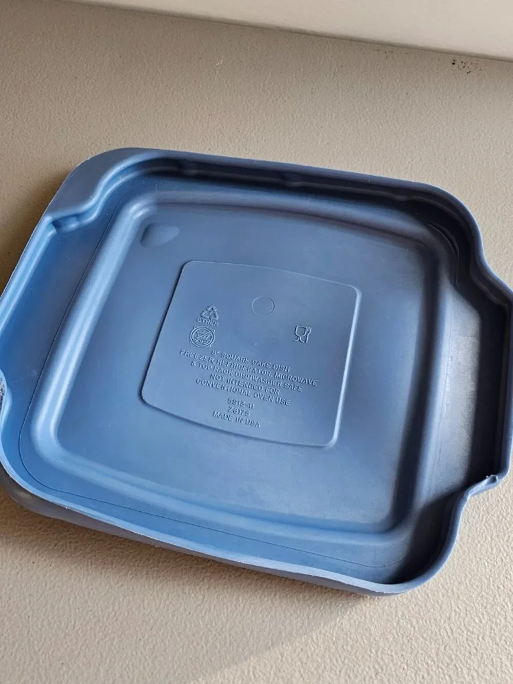 Anchor Hocking Blue Rubber/Plastic Replacement Lid 5913-11 For 8” Square Dish